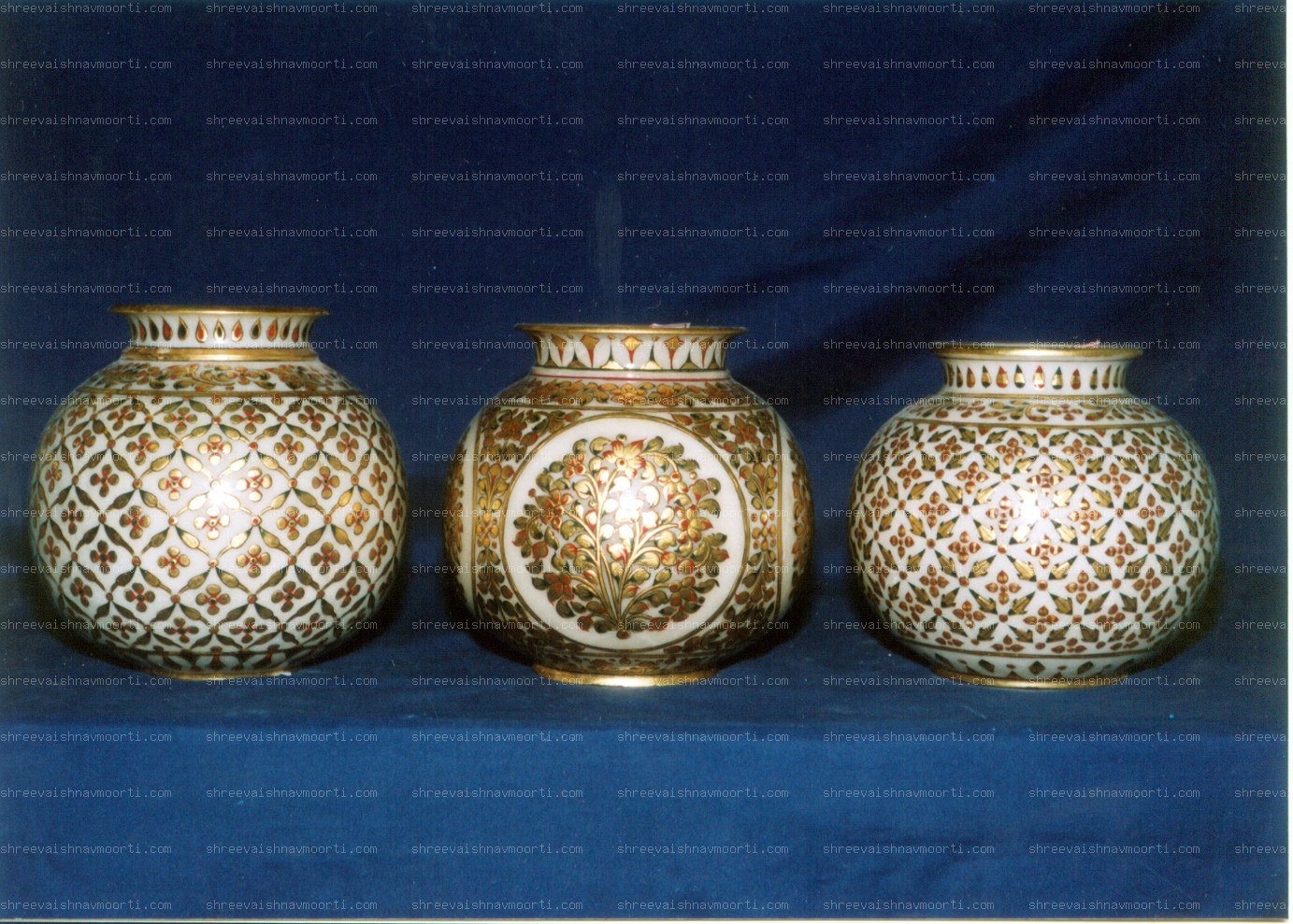 V 2 Marble Moorti